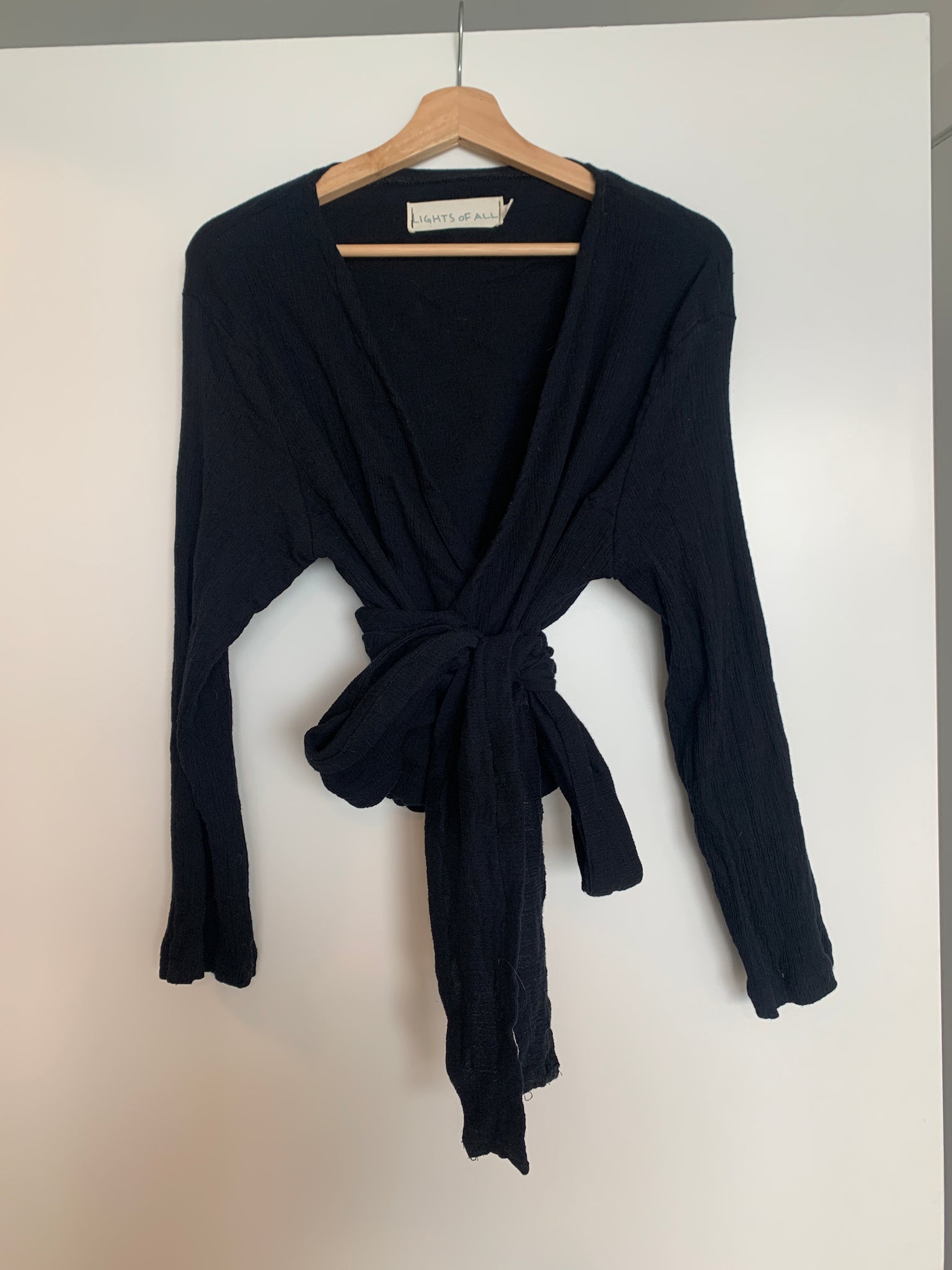 LOA Second Hand | Ease Wrap Top